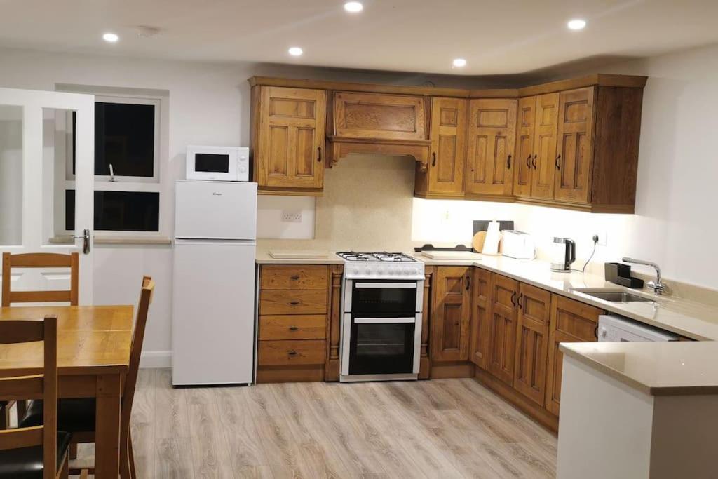 Ocean Valley View Apartment Killybegs Eksteriør billede